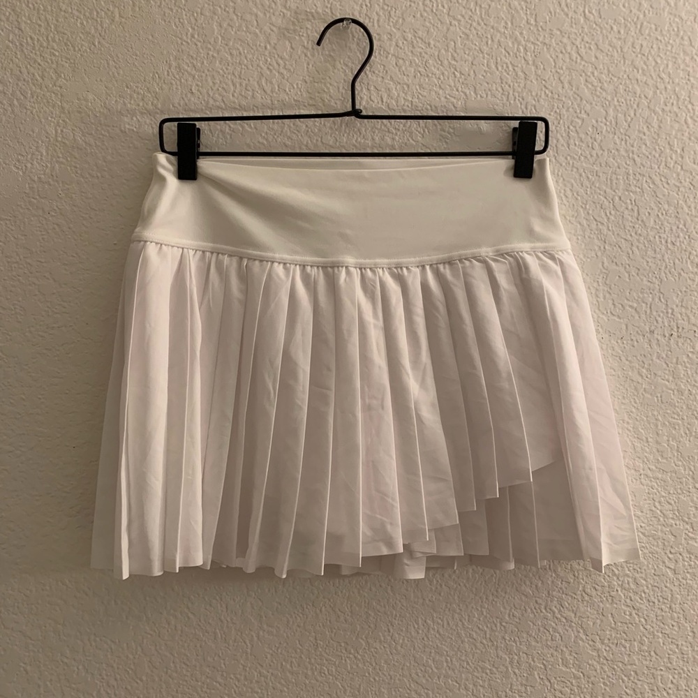 NWOT Aerie White Pleated Mini Skirt